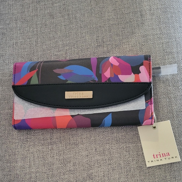 Trina Turk Women's Multicolor Wallet - Picture 5 of 5